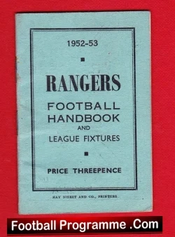  ✅Manchester United Official Yearbook 1982 – 1983 Manchester United Official Yearbook 1982 1983 Football Programme .COM Football Programmes Memorabilia Football Programme .COM Football Programmes Memorabilia