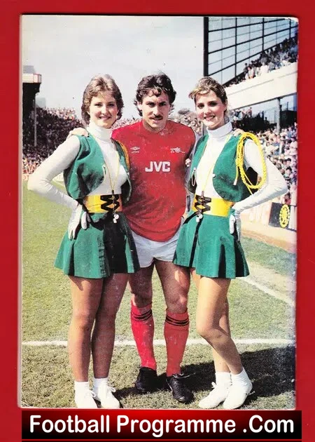 Arsenal Football Supporters Handbook 1984 - 1985 - Image 3