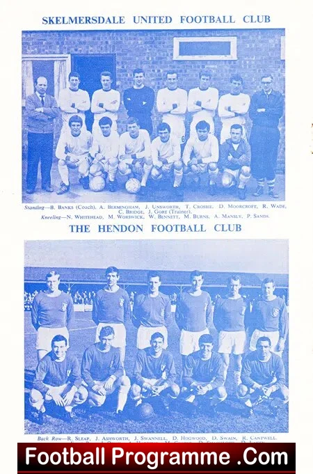 Skelmersdale United v Hendon Town 1967 Amateur Cup Semi Final - Image 4