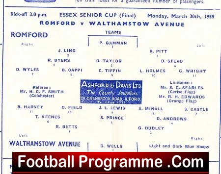 Romford v Walthamstow Avenue 1959 - Senior Cup Final - Image 3