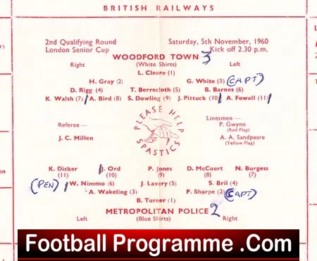 Woodford Town v Metropolitan Police 1960 - London Met Police - Image 3