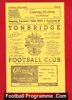 Tonbridge v Nuneaton Borough 1962 - football programme