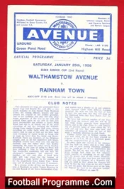 Walthamstow Avenue v Rainham Town 1958