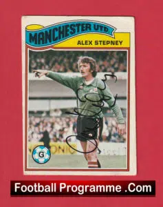 Manchester United Alex Stepney Autographed Football Card – Man Utd
