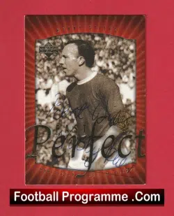 Manchester United Nobby Stiles Autograph Signed Football Card Man Utd