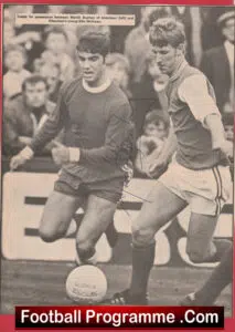 Manchester United Martin Buchan Signed Magazine Picture Man Utd