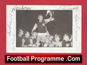 West Ham United Multi Signed Picture Football Team Signed 1965 Cup Winners