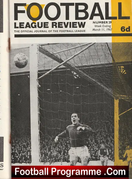 Newcastle United v Manchester United 1967 - Image 4