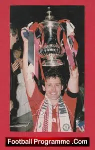 Manchester United Bryan Robson Autograph Signed Picture Man Utd