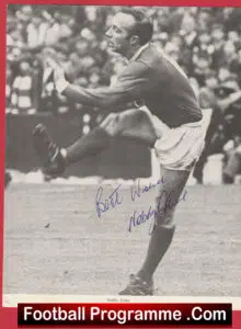 Manchester United Nobby Stiles Autographed Signed Man Utd Footballer