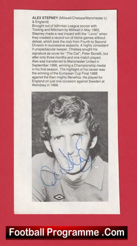 Manchester United Alex Stepney Signed Autographed Picture
