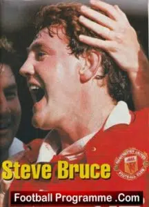Manchester United Steve Bruce Signed Autographed Football Picture
