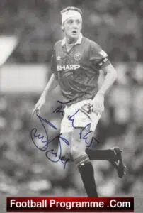 Manchester United Steve Bruce Signed Autographed Picture Man Utd