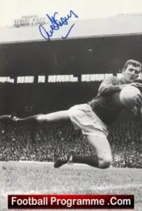Manchester United Alex Stepney Autograph Signed Man Utd