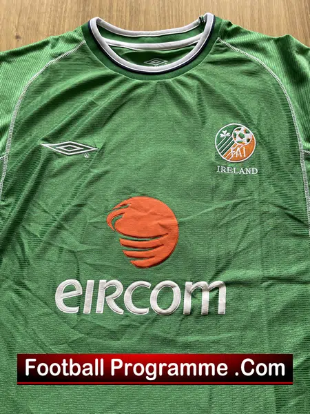 Ireland Football Team Shirt - Autographed Signed By Roy Keane ex Manchester United - Image 2