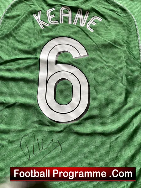 Ireland Football Team Shirt - Autographed Signed By Roy Keane ex Manchester United - Image 4