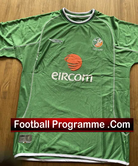 Ireland Football Team Shirt - Autographed Signed By Roy Keane ex Manchester United - Image 6