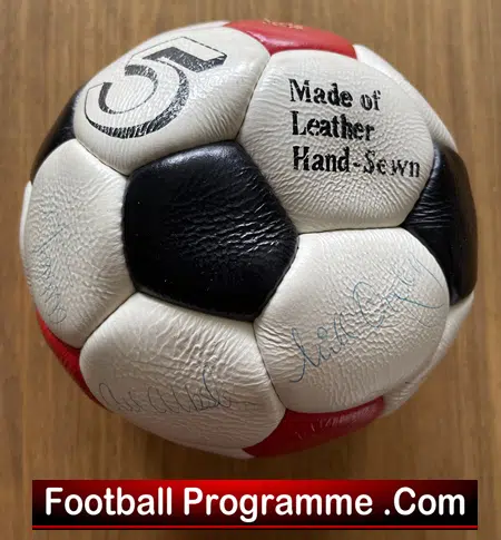 Manchester United Multi Autographed Signed Football Man Utd 1980s - Image 2