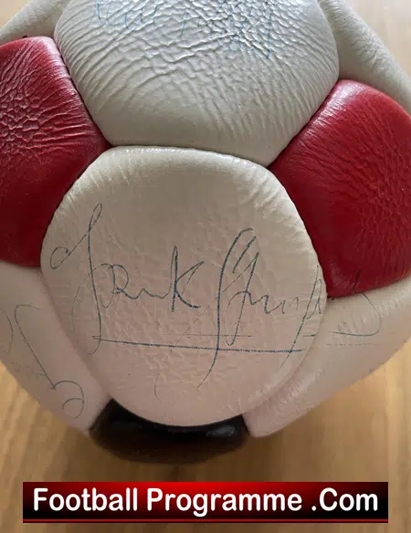 Manchester United Multi Autographed Signed Football Man Utd 1980s - Image 4