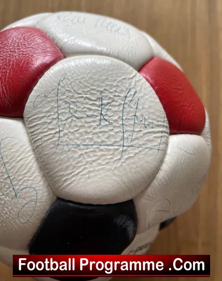 Manchester United Multi Autographed Signed Football Man Utd 1980s - Image 9