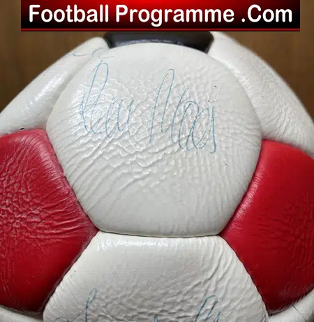 Manchester United Multi Autographed Signed Football Man Utd 1980s - Image 11