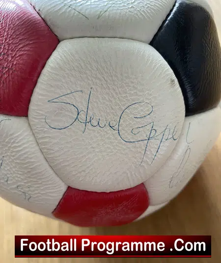 Manchester United Multi Autographed Signed Football Man Utd 1980s - Image 12