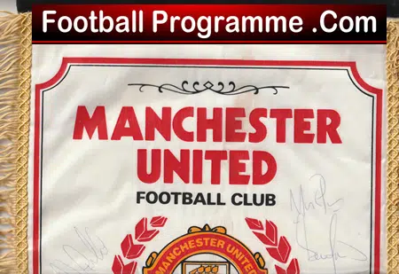 Manchester United Football Pennant Flag - Man Utd Multi Autographed 1990s - Image 3