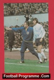 England Malcolm MacDonald Autograph Signed Picture Newcastle – Arsenal