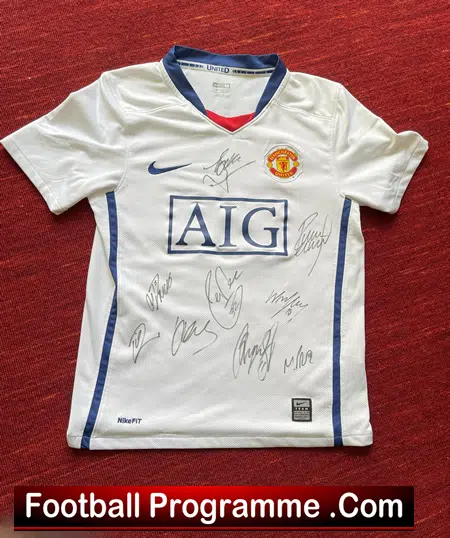 Manchester United Multi Signed Autographed Football Shirt Ronaldo + Tevez ETC - Image 9