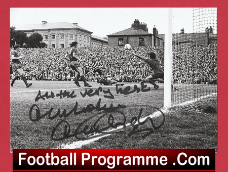 Newcastle Malcolm MacDonald Autograph Signed Picture - Hattrick - Image 2