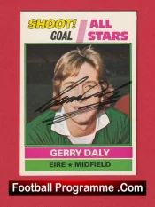 Manchester United Gerry Daly Autographed Football Card 1970’s Man Utd
