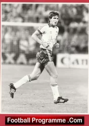Manchester United Northern Ireland Norman Whiteside Autograph Signed Press Photograph