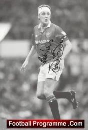 Manchester United Steve Bruce Signed Autographed Picture Man Utd