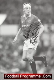 Manchester United Steve Bruce Signed Autographed Picture Man Utd