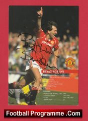 Manchester United Bryan Robson Autograph Signed Career Info Card