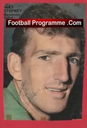 Manchester United Alex Stepney Autograph Signed Picture Man Utd