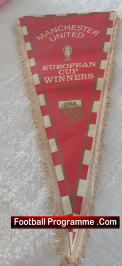 Manchester United Pennant Flag 1968 Man Utd European Cup Winners - football memorabilia