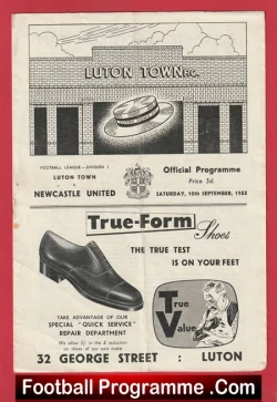  Luton Town v Manchester United 1960 - Debut Nobby Lawton Football Programme .COM Football Programmes Memorabilia