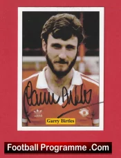 Manchester United Gary Birtles Autographed Signed Football Card Man Utd