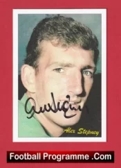 Manchester United Alex Stepney Autograph Signed Football Card Man Utd