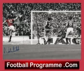 Manchester United Norman Whiteside Signed Autographed Football Photo
