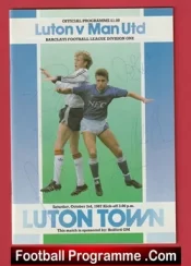 Luton Town v Manchester United 1987 – Multi SIGNED