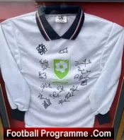 Manchester United Multi Signed Football Shirt Treble Season Winners
