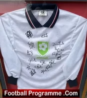 Manchester United Multi Signed Football Shirt Treble Season Winners