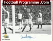 Manchester United Alex Stepney Autographed Signed Picture Card