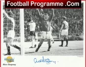 Manchester United Alex Stepney Autographed Signed Picture Card
