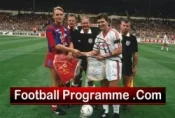 Manchester United Bryan Robson Autograph Signed Picture 1990 Cup Final