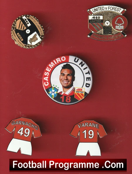 Manchester United Football Badge Collection Man Utd Badges X 5 - Image 2