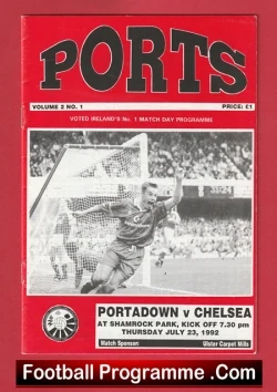  Windsor Eton v Chelsea 1988 - Friendly Match Football Programme .COM Football Programmes Memorabilia