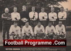 Bayern Munich Franz Beckenbauer Signed Team Picture 1967 - football memorabilia